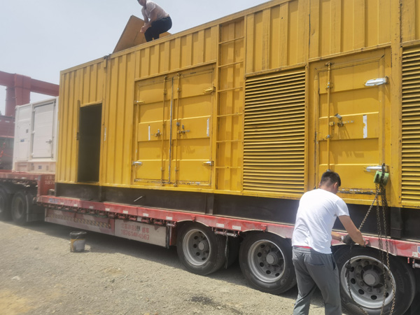 桦川除了负载情况和发动机维护，还有哪些因素会影响 200kw 柴油发电机的油耗？