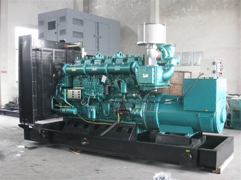 桦川200KW 柴油发电机的油耗是多少?