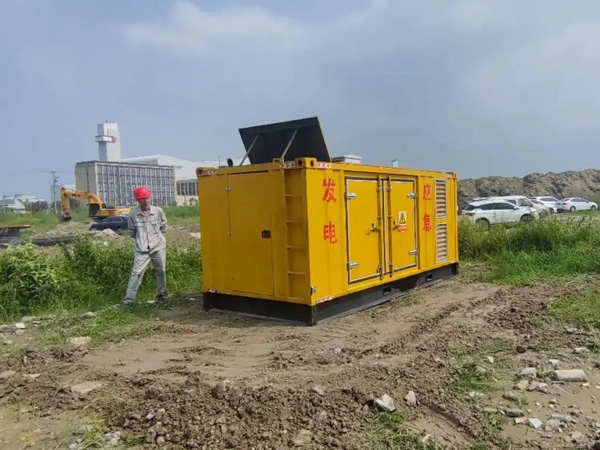 桦川200KW柴油发电机机组每小时的油耗量受哪些因素影响？